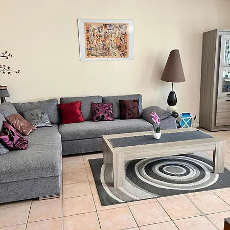 Semesterbostad - Avec Jardin, 15 Mn Plage-centre-ville