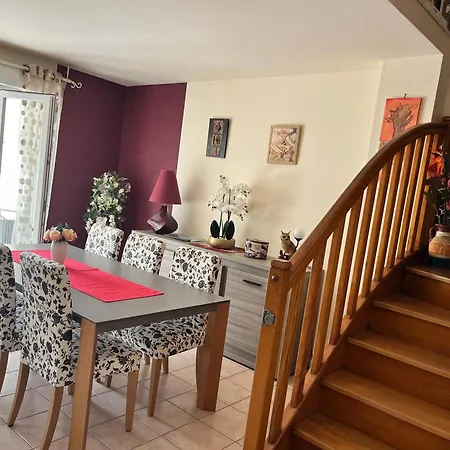 - Avec Jardin, 15 Mn Plage-centre-ville